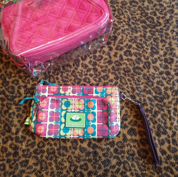 Sold 💖Vera.B +Lily Bloom 💝 Two Fucha  Crossbody Bag 💝 +Lily Bloom Wristlet 💝 - Picture 12 of 12